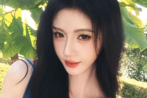 刘晓庆被指耍大牌现身河南万岁山和王婆同台全场冷脸拒讲话