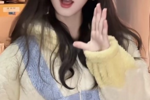 三山凌辉被曝出轨后毫不遮掩亲密姿态
